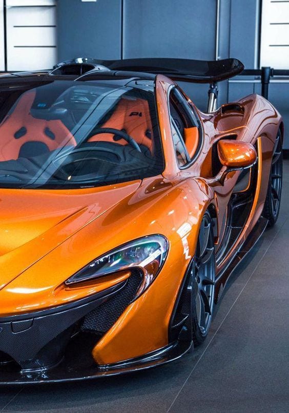 MCLAREN LUXURY CAR