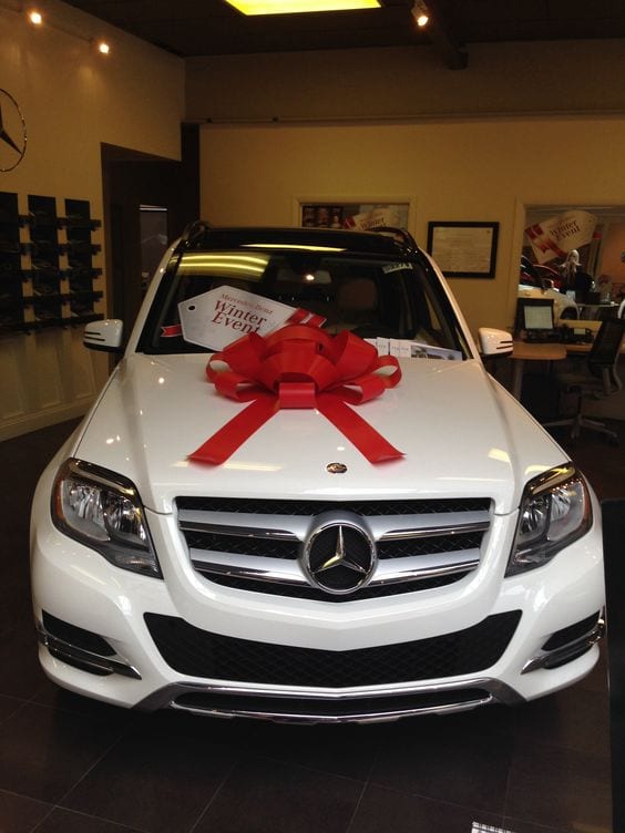 Mercedes Benz GLK with red bow