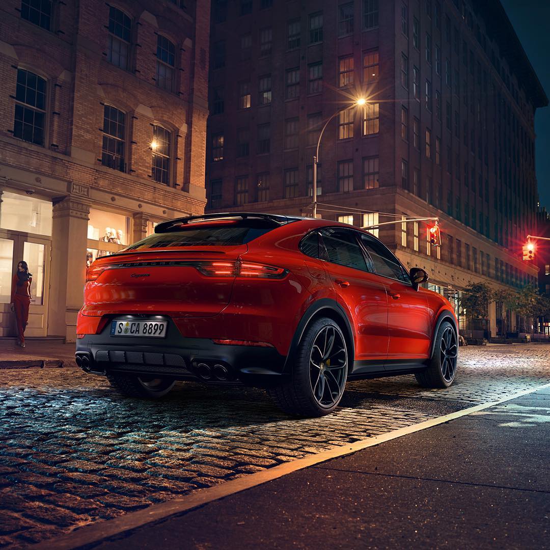 PORSCHE CAYENNE COUPE RED CAR