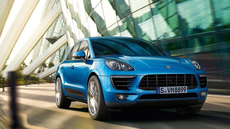 PORSCHE MACAN BLUE CAR