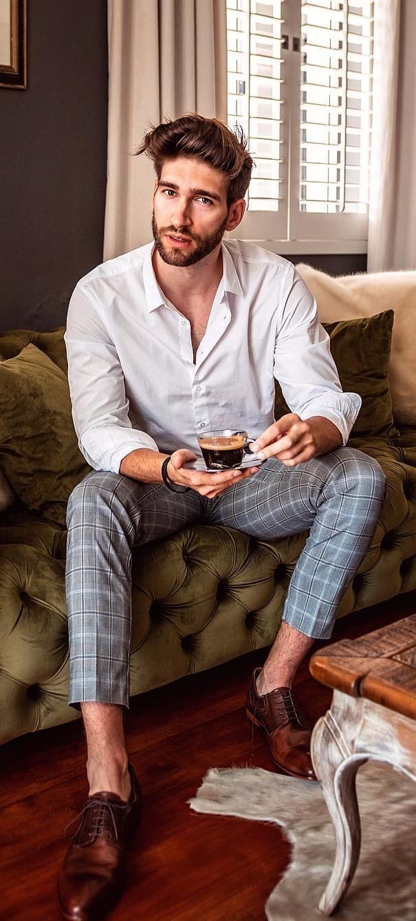 Perfect white shirt and plaid cropped trousers idea for men