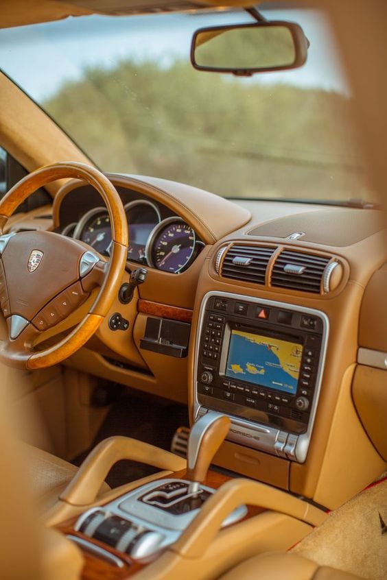 porsche 2004 cayenne turbo interior