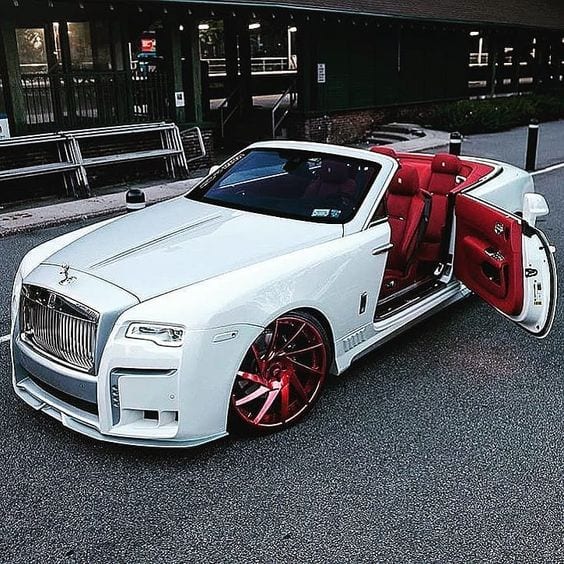 ROLLS ROYCE WHITE AND RED SEAT