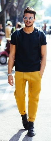 Mustard Sweatpants and Black T shirt Outfit for men