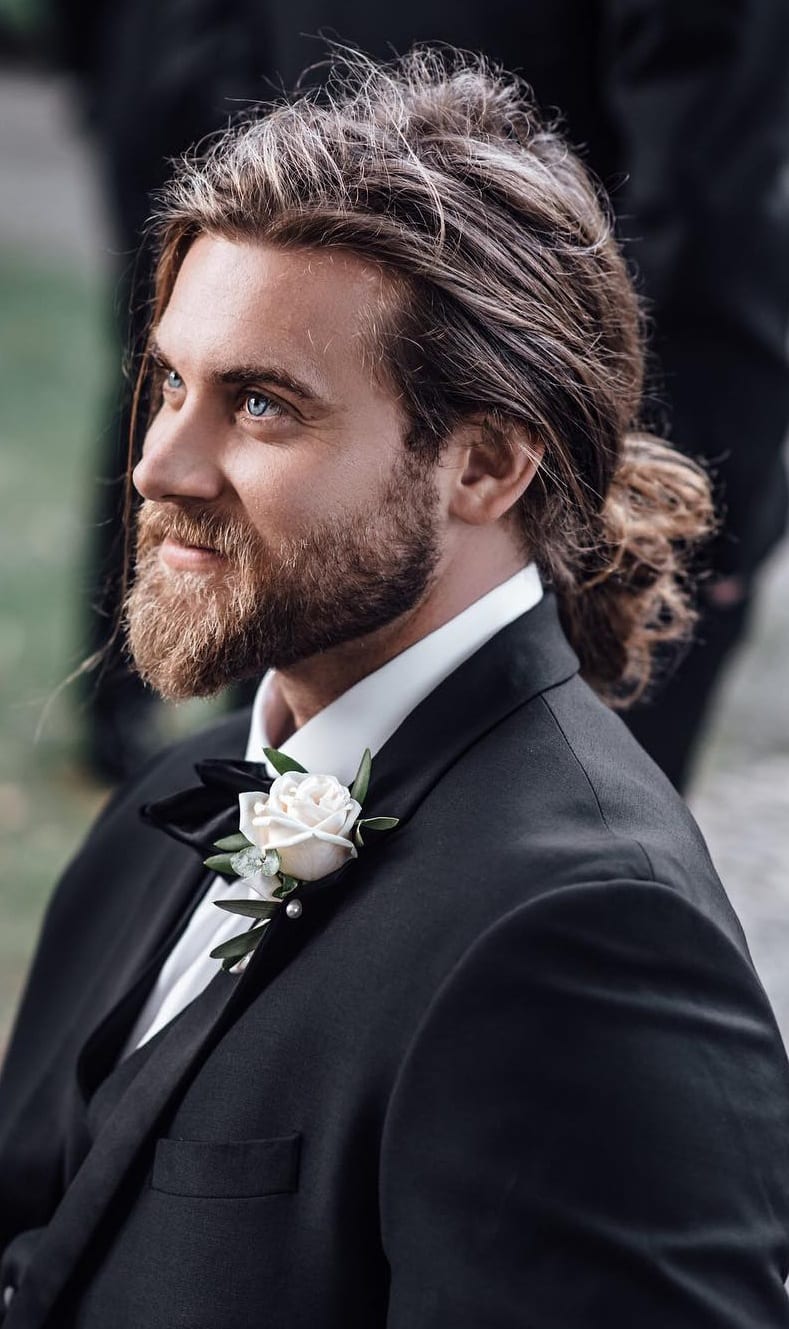 Long Hair Ponytail Hairstyle for Men
