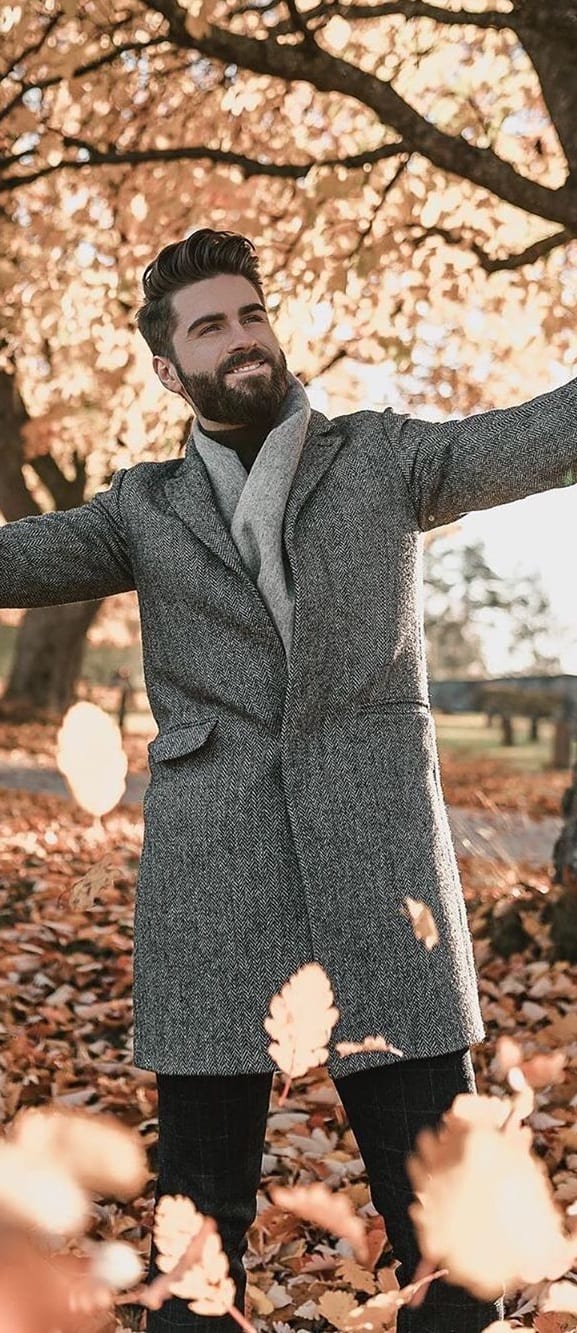 Grey Overcoat Outfit for the Autumn