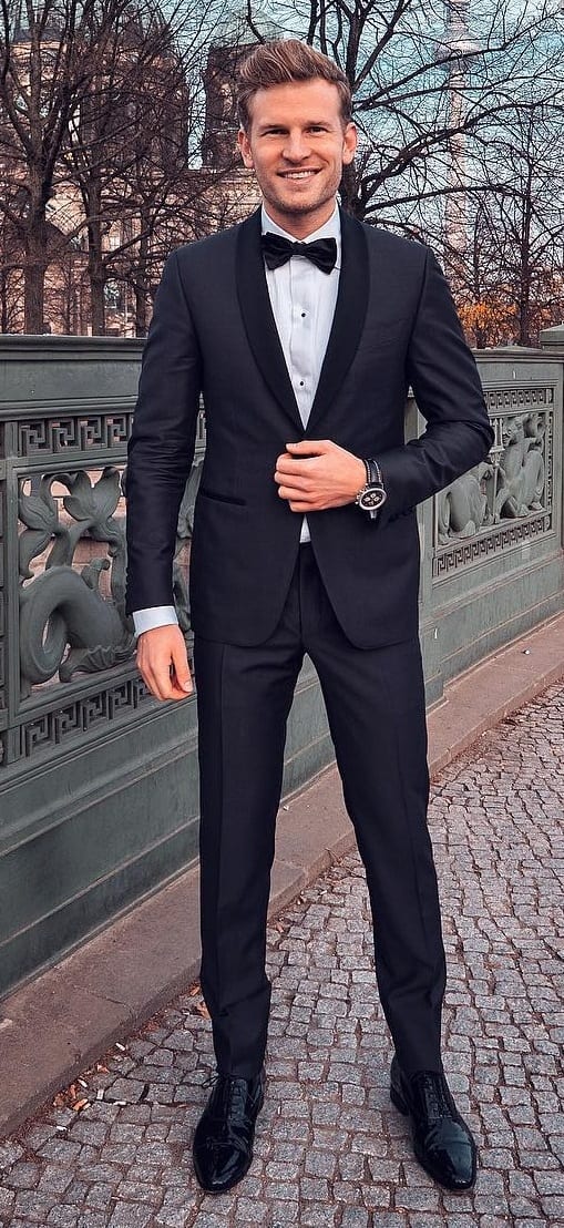 Black Suit Outfit for New Year's Eve