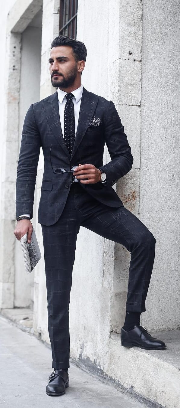 Checked-Suit-Outfit-Ideas-For-Men