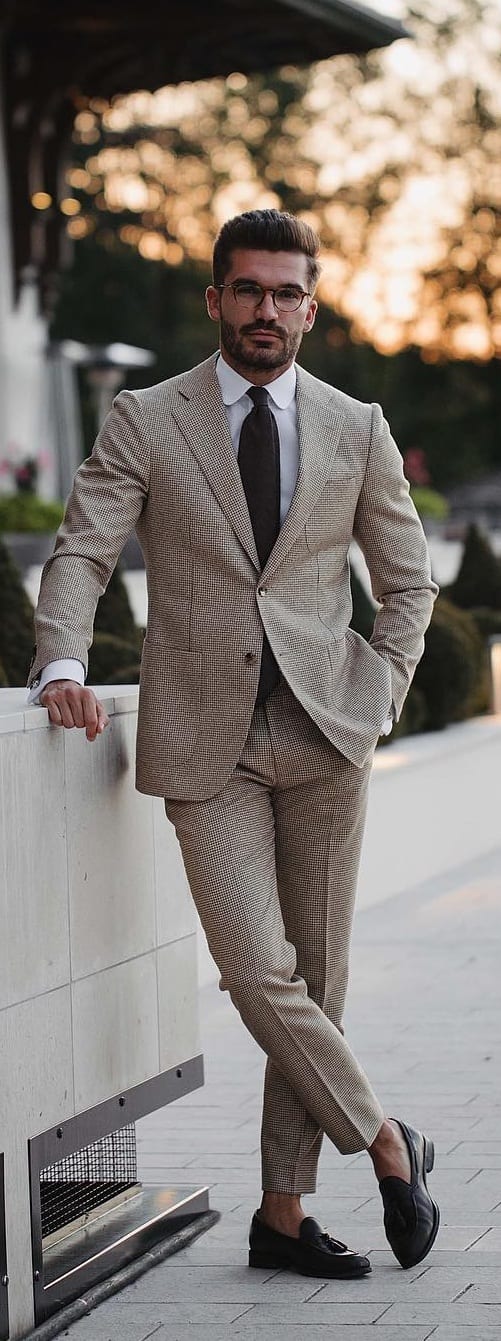 Stunning-Suit-Outfit-Ideas-Men