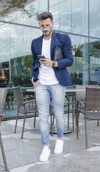 business-casual-outfit-for-men-dark-blue-blazer-white-plain-tshirt-light-blue-jeans-paired-with-white-sneakers