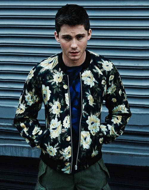 Floral-Bomber-Jacket-is-something-fancy-and-different-to-have-1