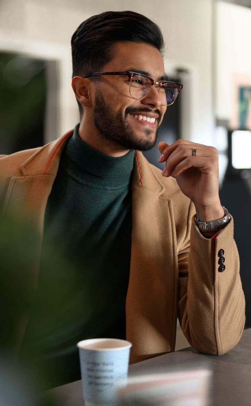 10 Eyeglasses for Men that are trendy and stylish