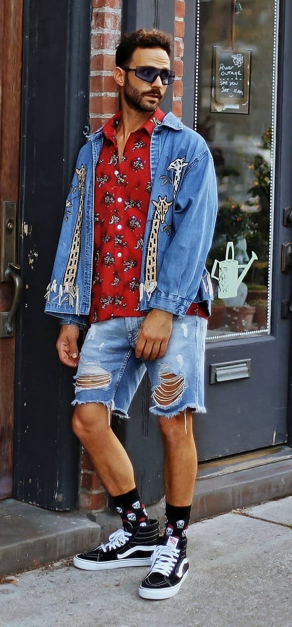 Floral Shirt and Denim Shorts Summer Outfit Combinations