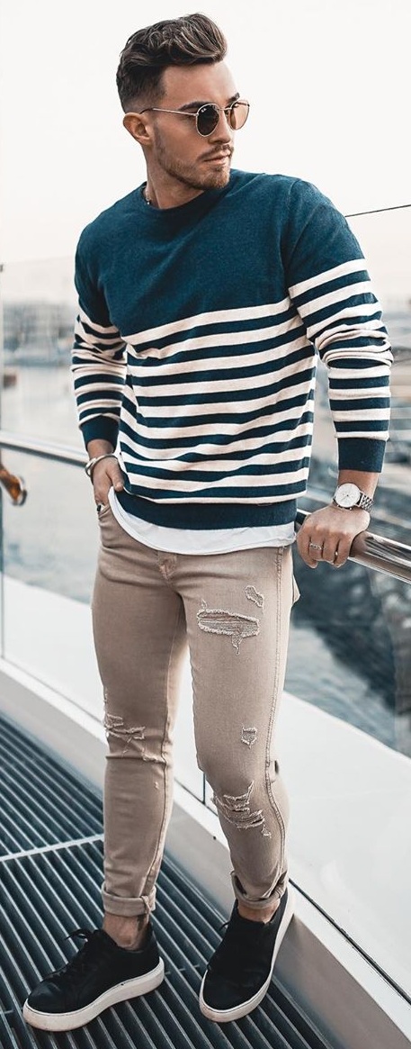 Cool Long Sleeve T- Shirt Outfits for Men
