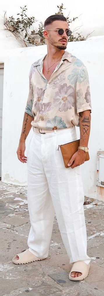 Relaxed and comfortable floral shirt and loose trousers for summer