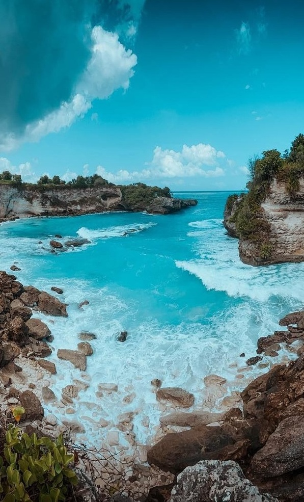Blue Lagoon - instgrammable location from Bali