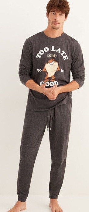 grey lounge set with tshirt and joggers for lounge wear
