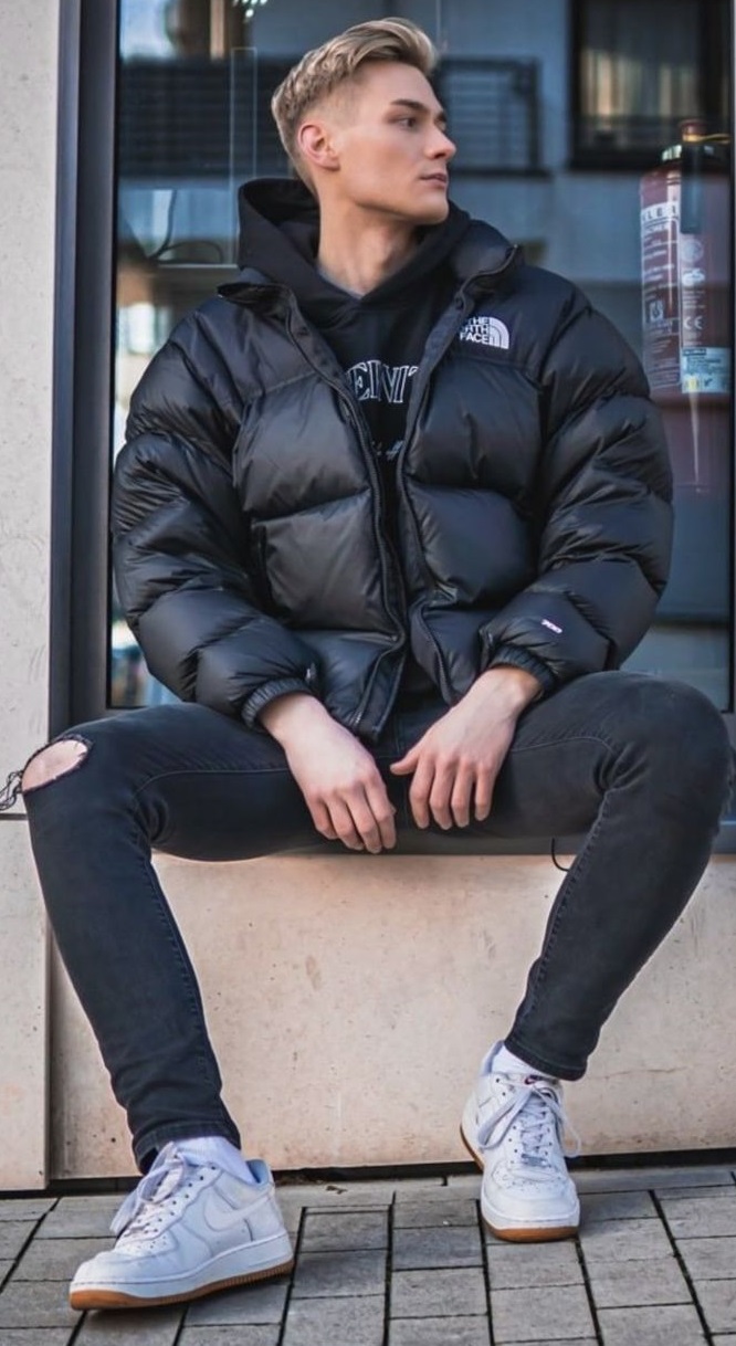 classic puffer jacket in black