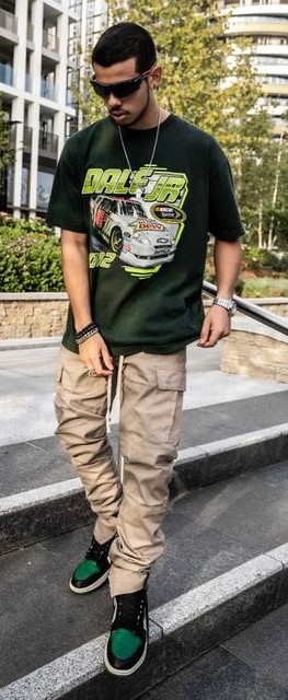 Printed T-shirt with Cargo Pants