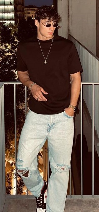 Date Outfit With T-Shirt and Jean